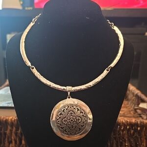 Elegant Silvertone Pendant Necklace